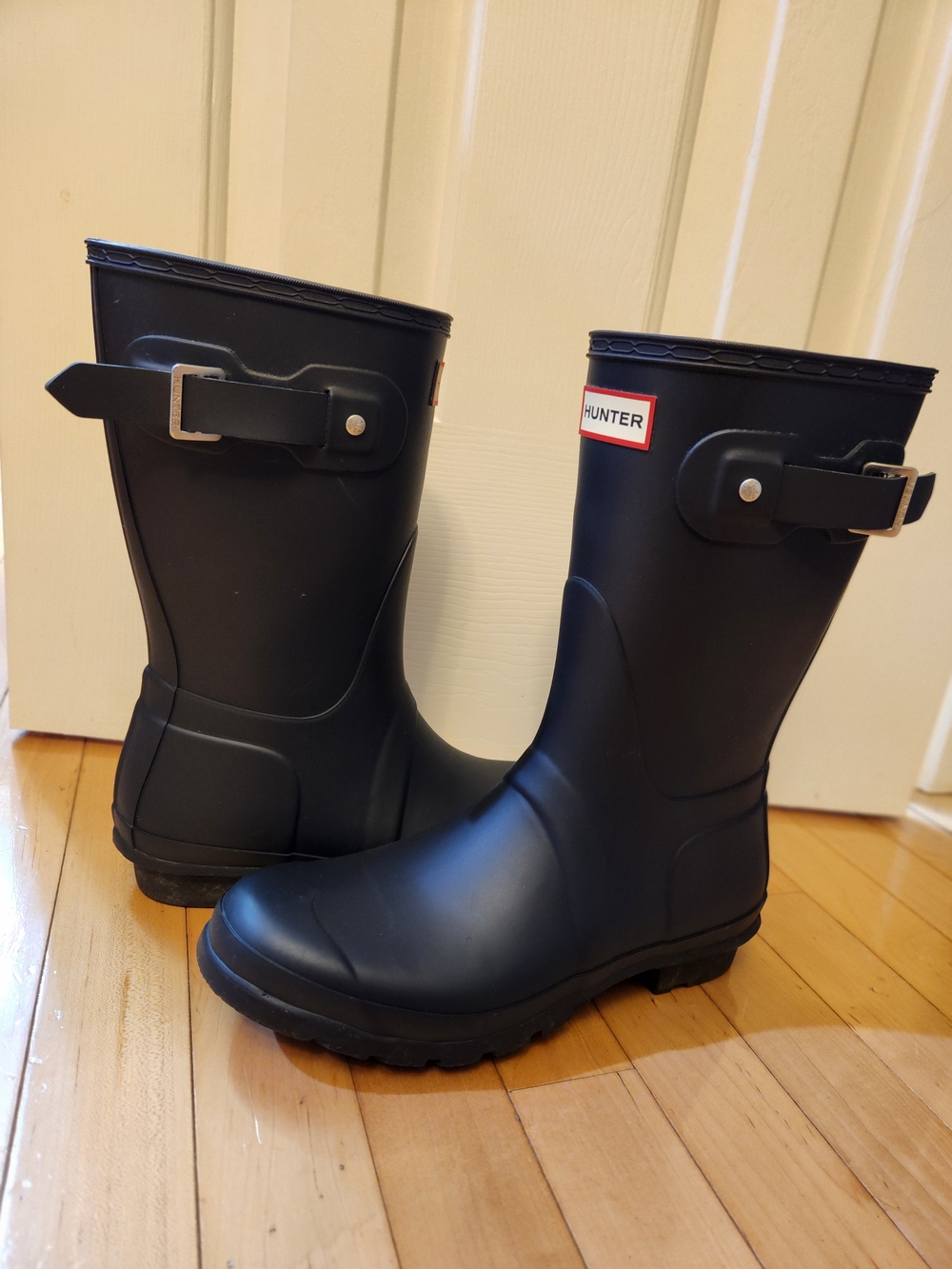 Navy Hunter Women's Short Rubber Rain Boots with Side Buckle